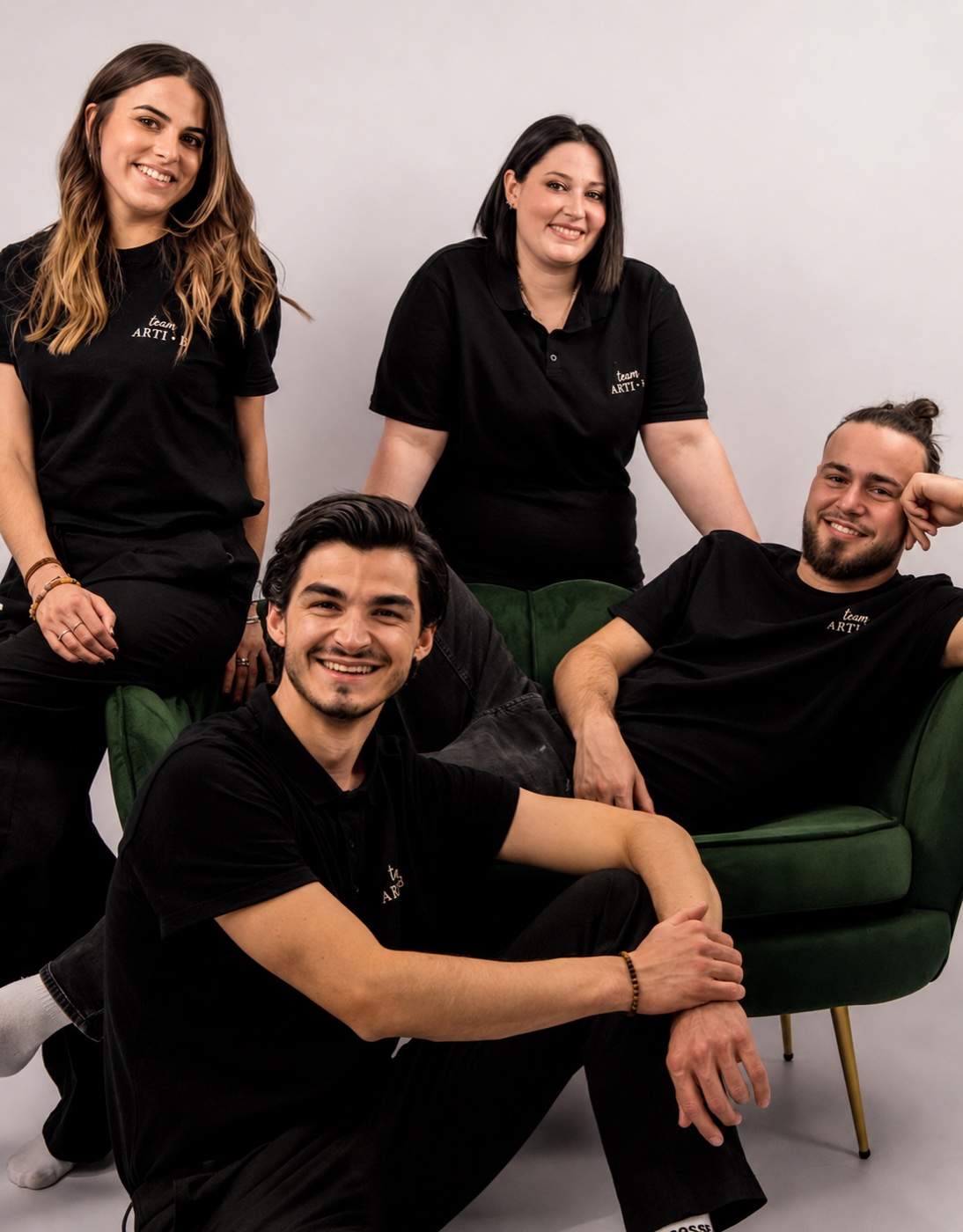 L'équipe du salon ARTI•B à Orange : Quentin, Mattéo, Juliane et Naomi